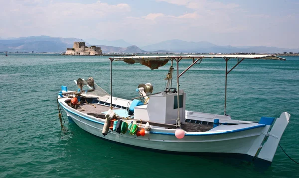 Barco de pesca na Grécia — Fotografia de Stock