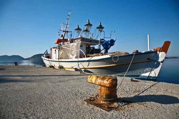 Αλιευτικό σκάφος στην Ελλάδα — Φωτογραφία Αρχείου