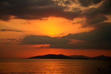 Peloponese gün batımı görünümü