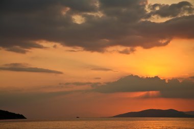 Peloponese gün batımı görünümü