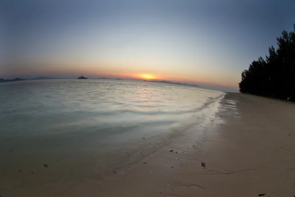 태국에서 해변에서 해질녘 — 스톡 사진