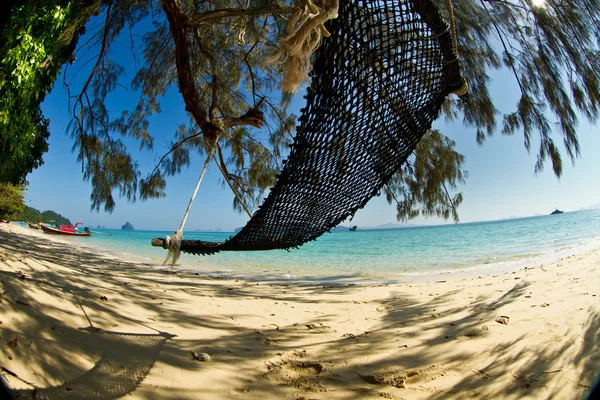 Hamaca en la playa en Tailandia — Foto de Stock