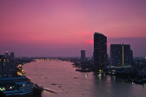 Rio Chao phraya em Bangkok — Fotografia de Stock