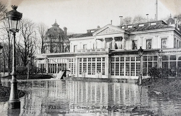 Old postcard of the Paris floods in January 1910 — Stock Photo, Image