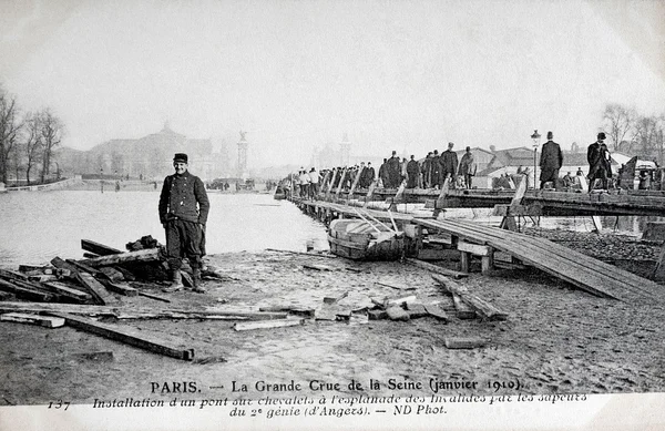 Gammelt postkort fra Paris-flommen i januar 1910 – stockfoto