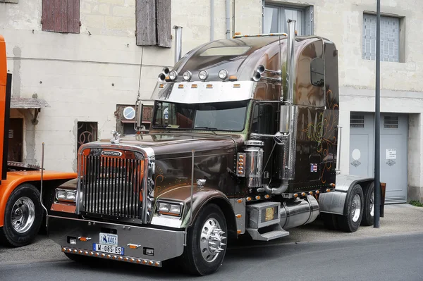 Grote rijke Amerikaanse truck gepersonaliseerde presentatie Stockfoto