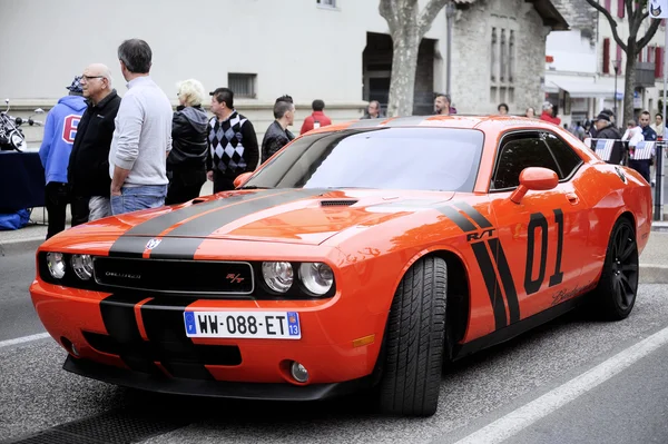 Um desafiante Dodge — Fotografia de Stock