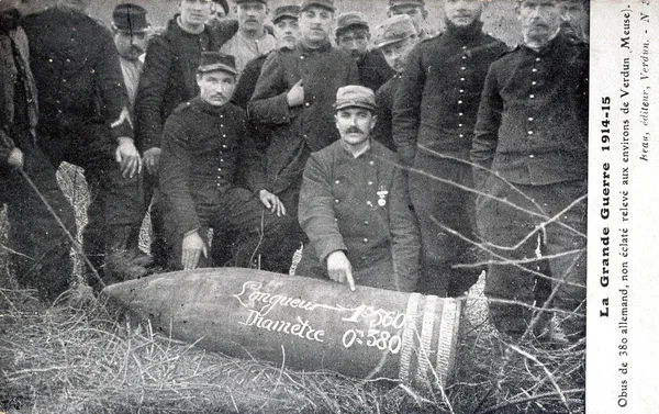 380 conchas alemãs não detonadas encontradas em Verdun — Fotografia de Stock
