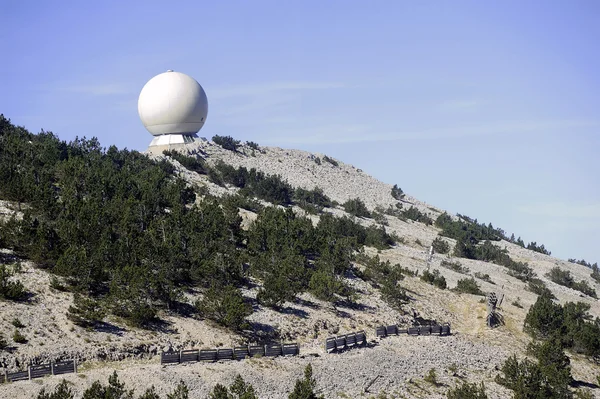 Radar berget Ventoux skyddar luftrummet — Stockfoto
