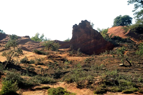 Paisagem vermelha cavada por seis gerações de mineiros ocher Colorado Pr — Fotografia de Stock