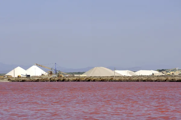 Webbplatsen fungerar havet salt saltlösning aigues-mortes — Stockfoto