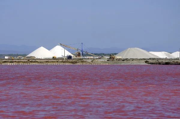 Site operating sea salt saline Aigues-Mortes — Stock Photo, Image