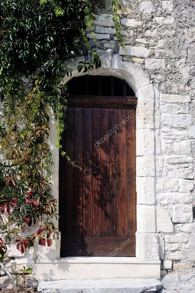 Porte Dentrée Dune Vieille Maison En Bois Photographie