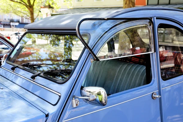 Citroen 2CV blue — Stock Photo, Image