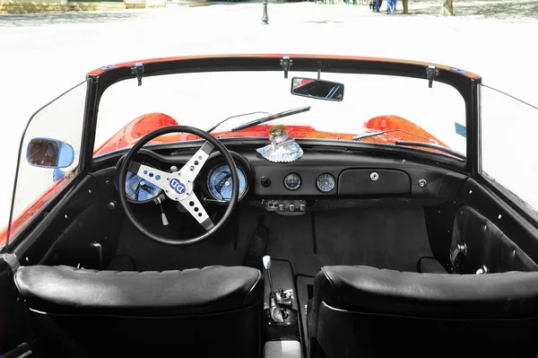Instrumentenpaneel van een Db Panhard Red Mans — Stockfoto