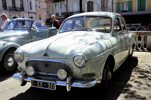 Renault φρεγάτα που χρονολογείται από το 1956 — Φωτογραφία Αρχείου