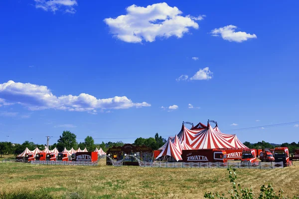 Tente de cirque installée prête pour la représentation — Photo