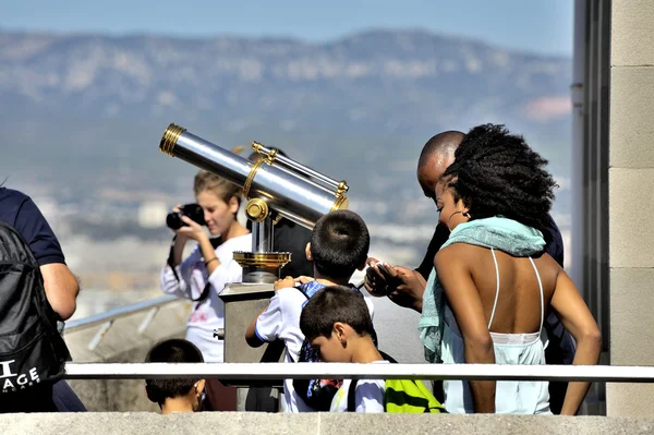 Some tourists come to visit the Basilica of Our Lady of the Guar — Stok fotoğraf