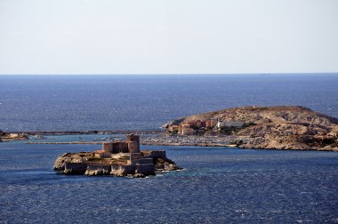 Eğer Kalesi ve Frioul Adası