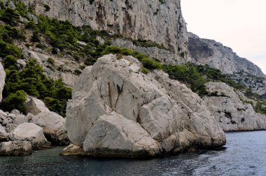 Cassis ve Marseille arasındaki kıyı manzara