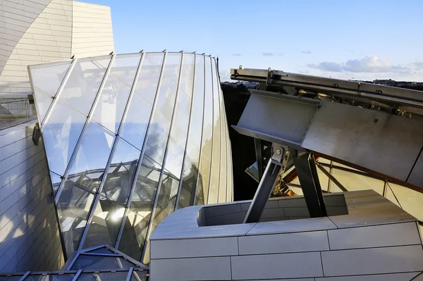 Museum för samtida konst i stiftelsen Louis Vuitton — Stockfoto