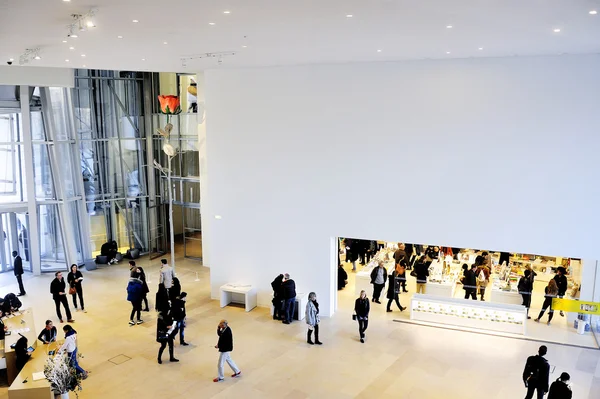 Μουσείο σύγχρονης τέχνης του Ιδρύματος Louis Vuitton — Φωτογραφία Αρχείου