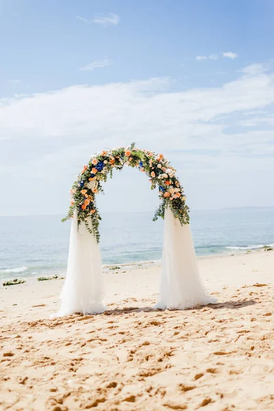 Strand Esküvői Helyszín Esküvő Beállítása Cabana Boltív Pavilon Díszített Virágok — Stock Fotó