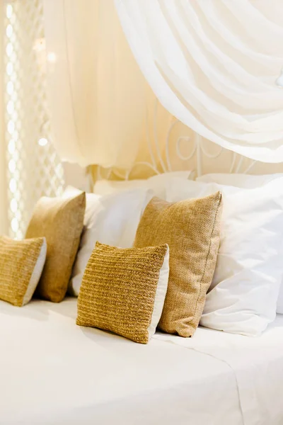 Beautiful Luxury Pillow Sofa Decoration Livingroom Interior Light Vintage Filter — Stock Photo, Image