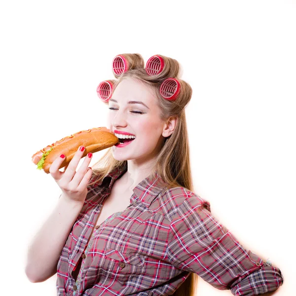 Plakát dívka jíst hot dog — Stock fotografie