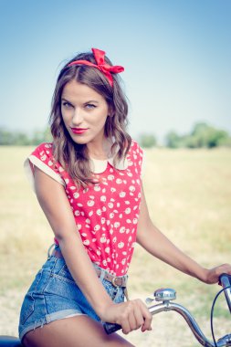 kadın Bisiklete binme