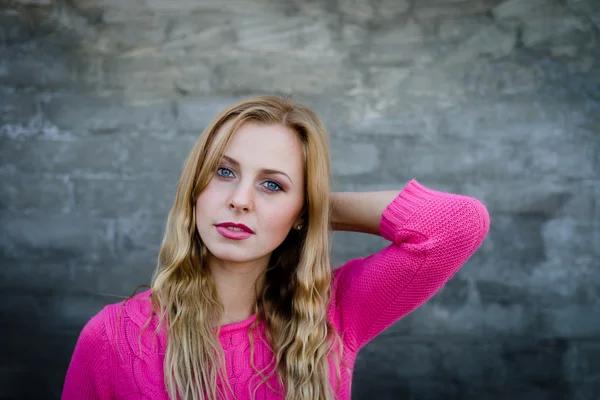 Young blond woman — Stock Photo, Image