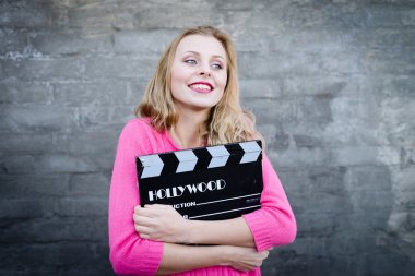 Kadın sinema clapper kurulu ile