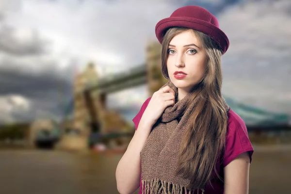 Woman over  London background — Stock Photo, Image