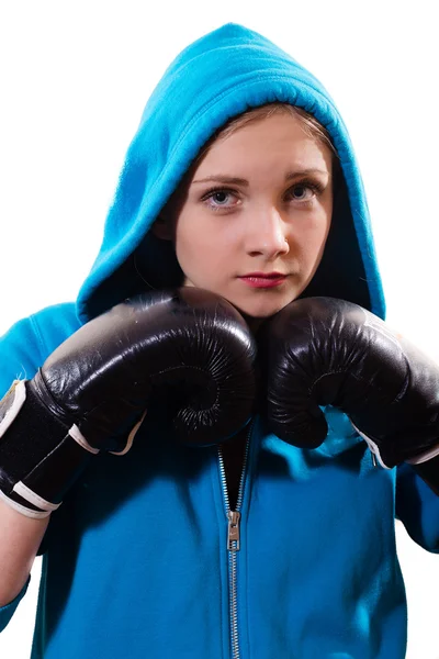 Jonge vrouwelijke bokser in handschoenen en hoodie — Stockfoto