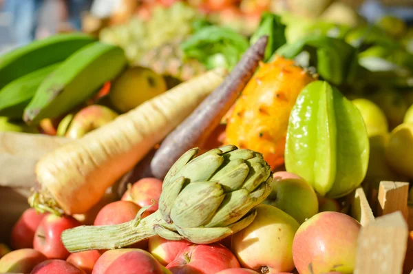 Κοκταίηλ φρούτων και λαχανικών στο στάβλο αγοράς — Φωτογραφία Αρχείου