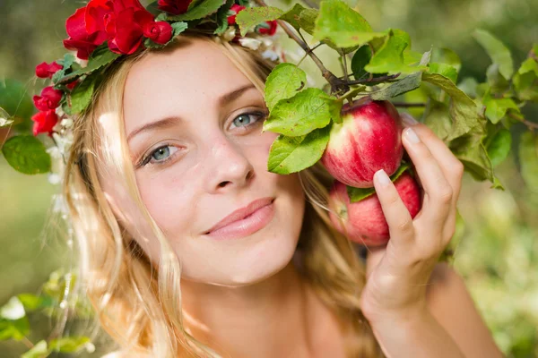 Closeup on beautiful young lady apple fairy with three fruits — Stock Photo, Image