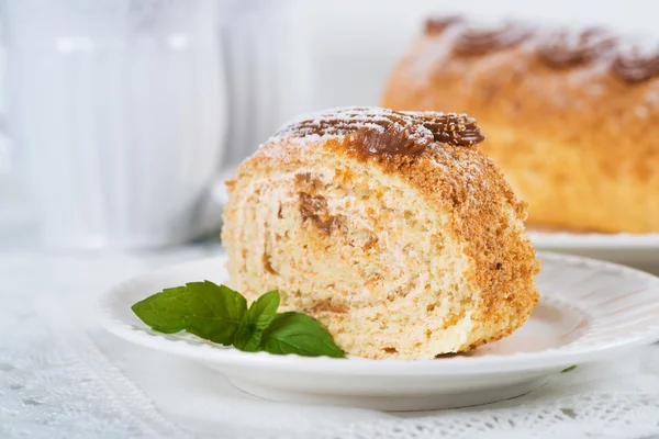 Rollo de galletas con leche condensada, enfoque selectivo — Foto de Stock