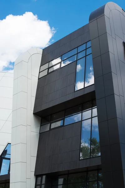 Edificio moderno, arquitectura, vista desde el exterior Imagen de archivo