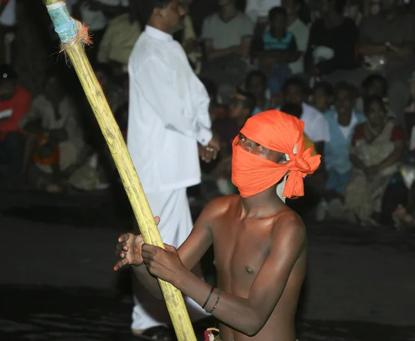 Men with torches participate the festival Pera Hera — Stock Photo, Image