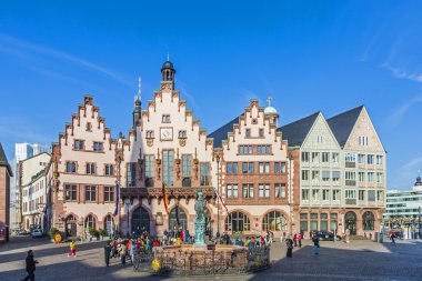 insanlar roemerberg Meydanı Frankfurt