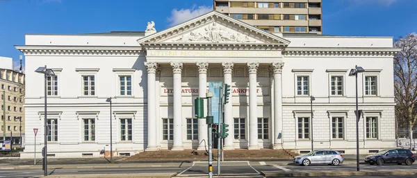 Colunas do Literaturhaus em Frankfurt, Alemanha — Fotografia de Stock