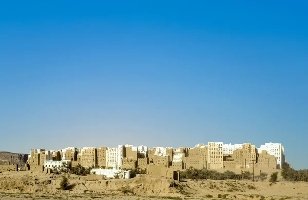 Cidade de SHIBAM no deserto no Hadramaut, Iêmen . — Fotografia de Stock