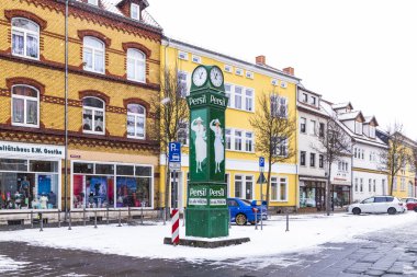 karda çamaşır tozu için reklam ile eski clocktower