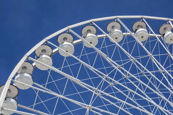 Big ferris wheel against a blue sky in Marseilles — Stock Photo, Image