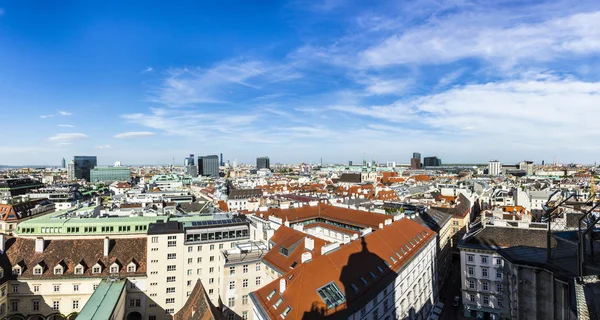 Luchtfoto van de Skyline van de stad van Wenen — Stockfoto