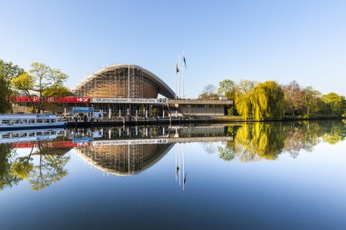 Haus der Kulturen der Welt (Dünya kültürleri evi) Berl içinde