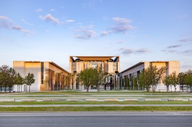 Sunris içinde Bundeskanzleramt (Federal Chancellery Almanca)