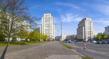 Karl-Marx-Allee, eski bir anıtsal sosyalist bulvar 