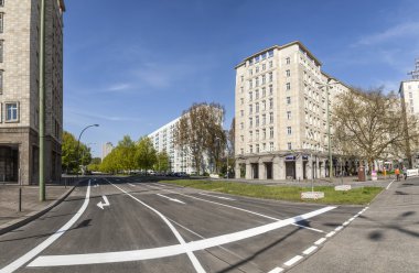 Karl-Marx-Allee, eski bir anıtsal sosyalist bulvar 