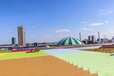 Ticaret Fuarı kule Messeturm: ve Frankfurter yanındaki Marriott hotel